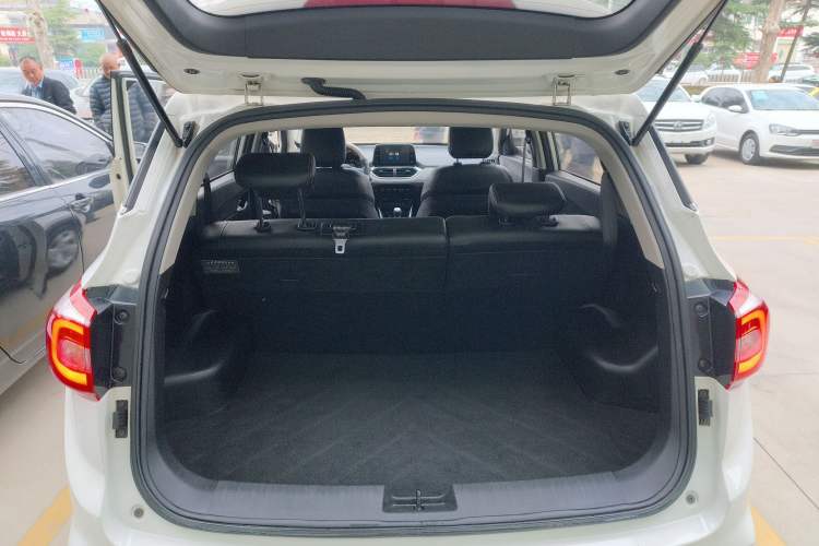 Used Baojun 510 2017 1.5L Manual Fashion Model
