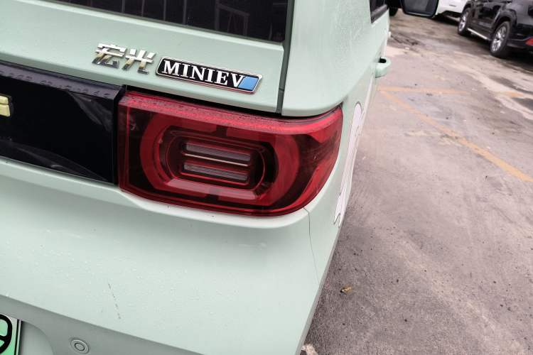 Used Wuling Hongguang MINIEV 2021 Macaron Sandwich Model 170 km Lithium Ternary