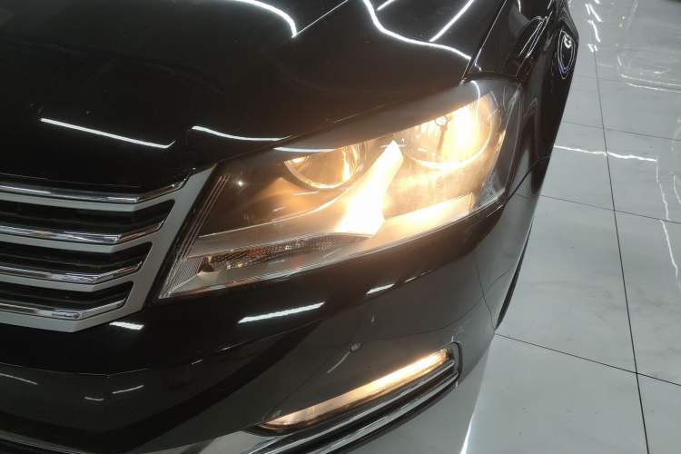 Used Volkswagen Magotan 2016 1.8TSI Smart Comfort Model Left Front Headlight