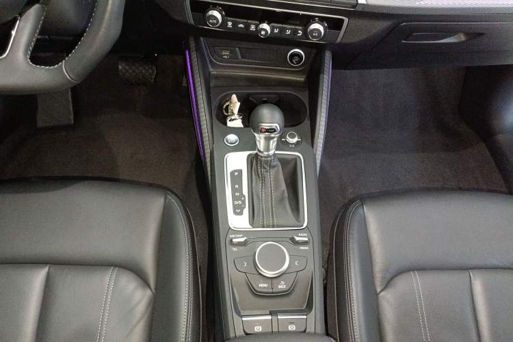 Used Audi Q2L 2022 35 TFSI Fashion Dynamic Model
