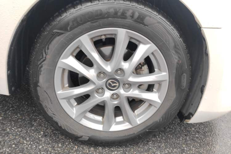 Used Mazda 3 Axela 2019 Cloud-Controlled Sedan 1.5L Automatic Luxury Model China VI Standard
