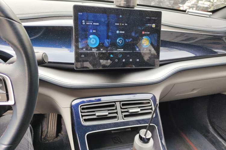 Used BYD Qin PLUS 2021 DM-i 55KM Flagship Model Audio And AC Panel