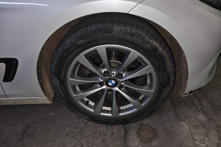 Used BMW 3 Series GT 2016 320i Fashion Model Right Front Wheel Hub