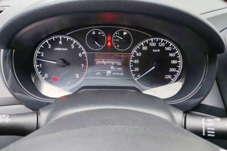 Used Nissan Tiida 2011 1.6L CVT Smart Version
