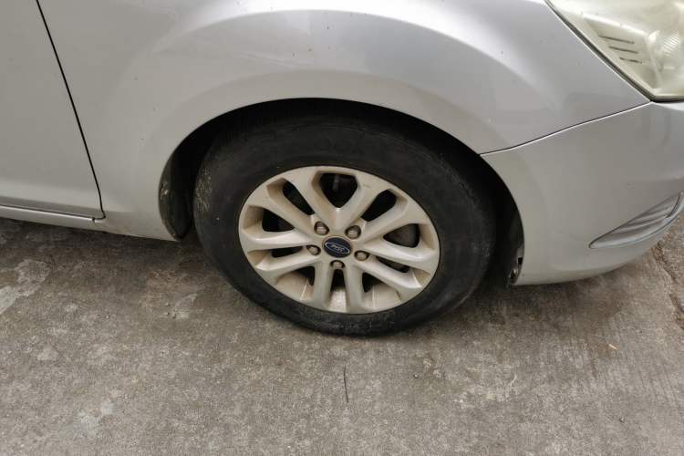 Used Ford Focus 2013 Sedan Classic 1.8L Manual Base Model
