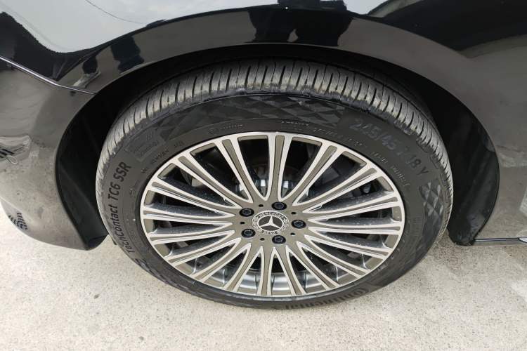 Used Mercedes-Benz E-Class 2018 Facelifted E 300 L Stylish Version