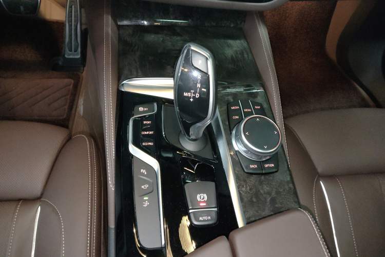 Used BMW 6 Series GT 2018 640i xDrive M Sport Package