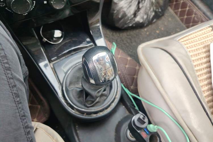 Used Citroen C-Quatre 2016 Classic Sedan 1.6L Manual - Premium Version Gear Lever