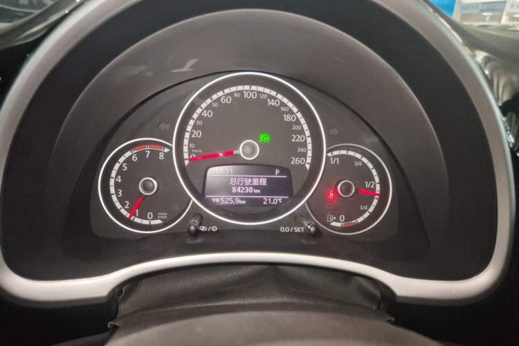 Used Volkswagen Beetle 2015 180TSI model
