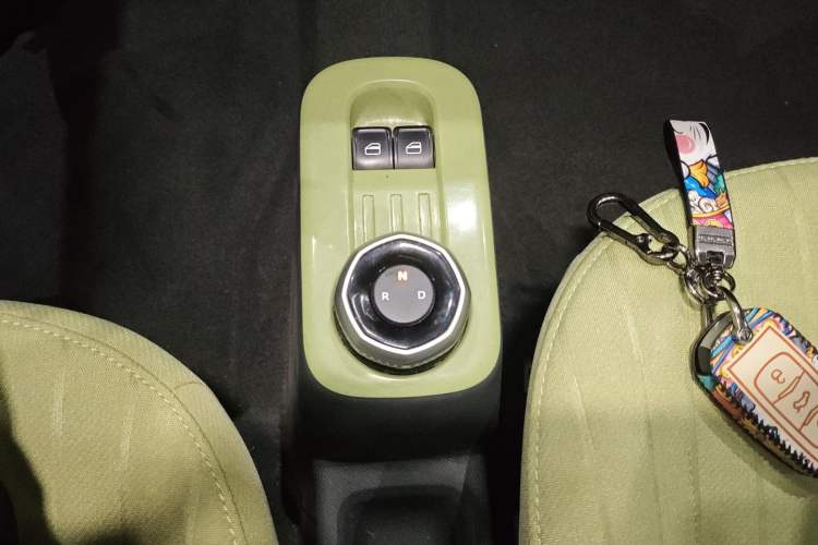 Used Geely Galaxy Panda 2023 Panda Mini 200km Endurance Bear
