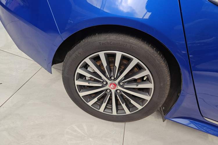 Used Jaguar XEL 2020 2.0T 200PS R-DYNAMIC Youth Sports Edition Right Rear Wheel Hub