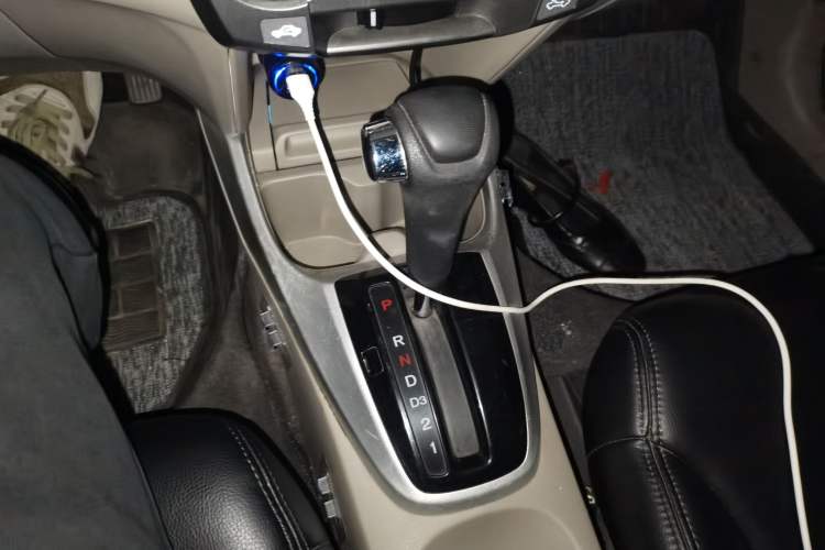 Used Honda City Classic 2012 1.5L Automatic Elite Edition Gear Lever
