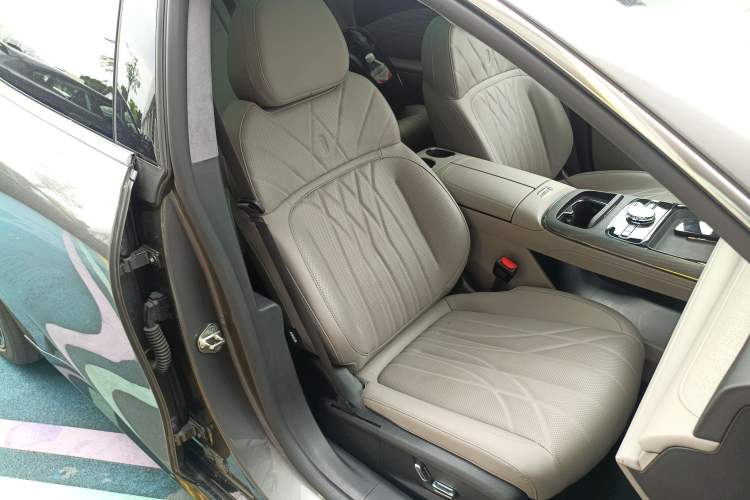 Used Geely Galaxy 8 2025 130km EM-i Flagship Edition Right Front Seat