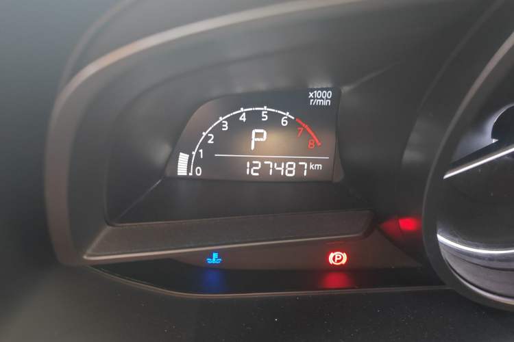 Used Mazda Mazda 3 Axela 2017 Hatchback 2.0L Automatic Luxury Model Emission Standard China V
