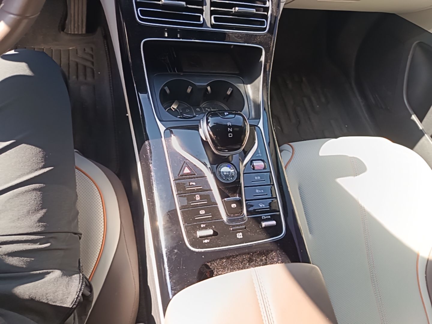 BYD Qin PLUS 2024 HONOR Edition DM-i 55KM Beyond Model — снимка 16
