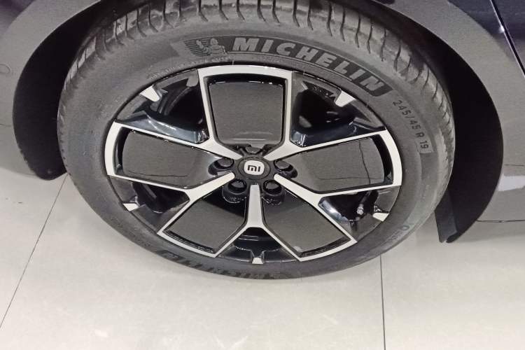 Used Xiaomi Auto SU7 2024 Rear-Drive Long-Range Intelligent Driving Version