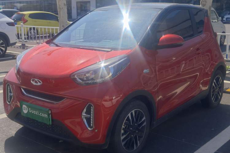 Used Chery QQ Little Ant 2022 Sweet Pink Edition Half-Sugar Version Lithium Iron Phosphate 29.2 kWh 30 kW 301 km