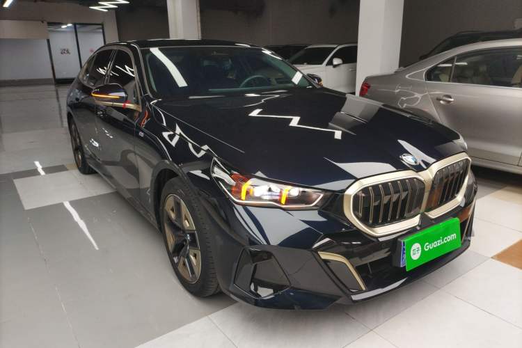 Used BMW 5 Series 2024 530Li Leading Model M Sport Package Exterior 1