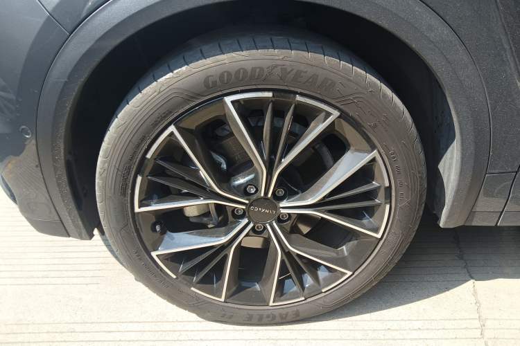 Used Lynk & Co 05 2023 2.0TD Two-Wheel Drive Shine Halo