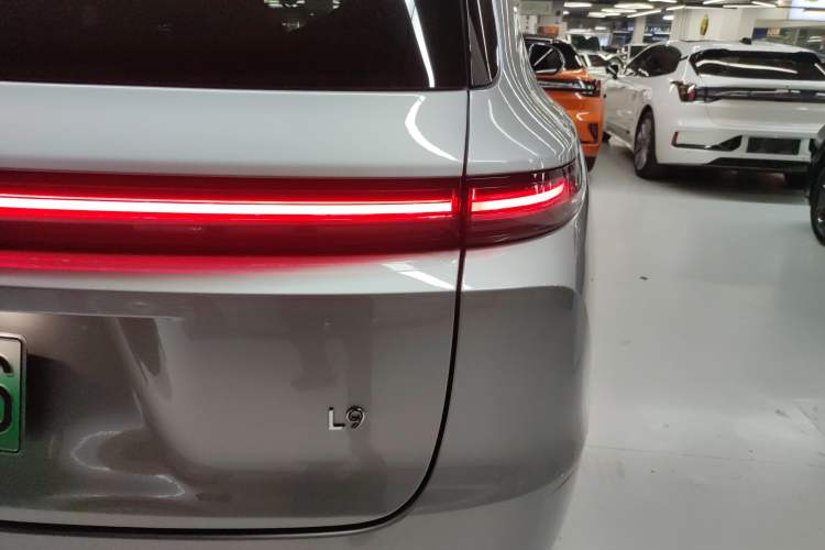 Used Li Auto L9 2023 Pro Model Exterior 3