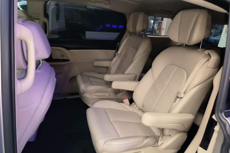 Used Buick GL8 2022 ES Landtrek 653T Luxury Edition