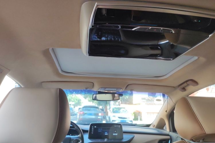 Used Buick GL8 2021 Land Cruiser Executive Class 652T Luxury Model