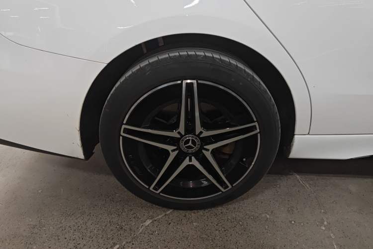 Used Mercedes-Benz C-Class 2023 Second Facelift C 260 L Starry Night Sports Edition
