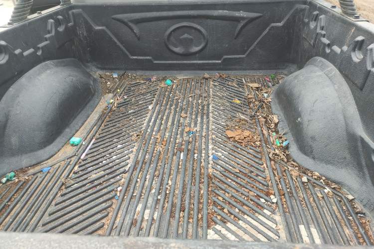 Used Great Wall Wingle 5 2017 2.4L European Version Gasoline Two-Wheel Drive Entry-Level Big Double Cab 4G69S4N