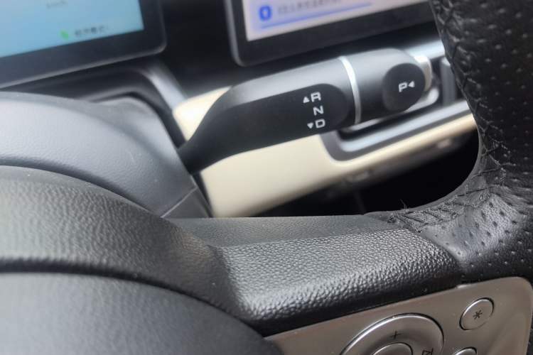 Used Wuling Bingo PLUS 2024 510 km Range 5-Seater Version Gear Lever