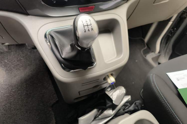 Used JAC Refine M3 2015 2.0L Luxury Smart Version