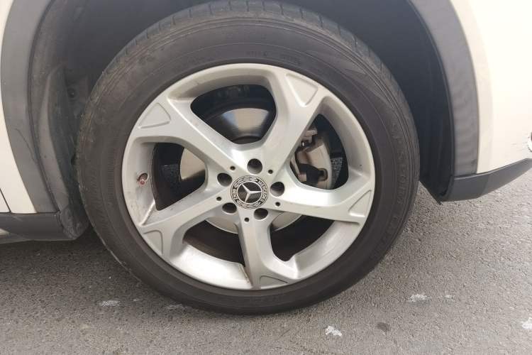 Used Mercedes-Benz GLA 2018 GLA 200 Sport Edition Right Front Wheel Hub