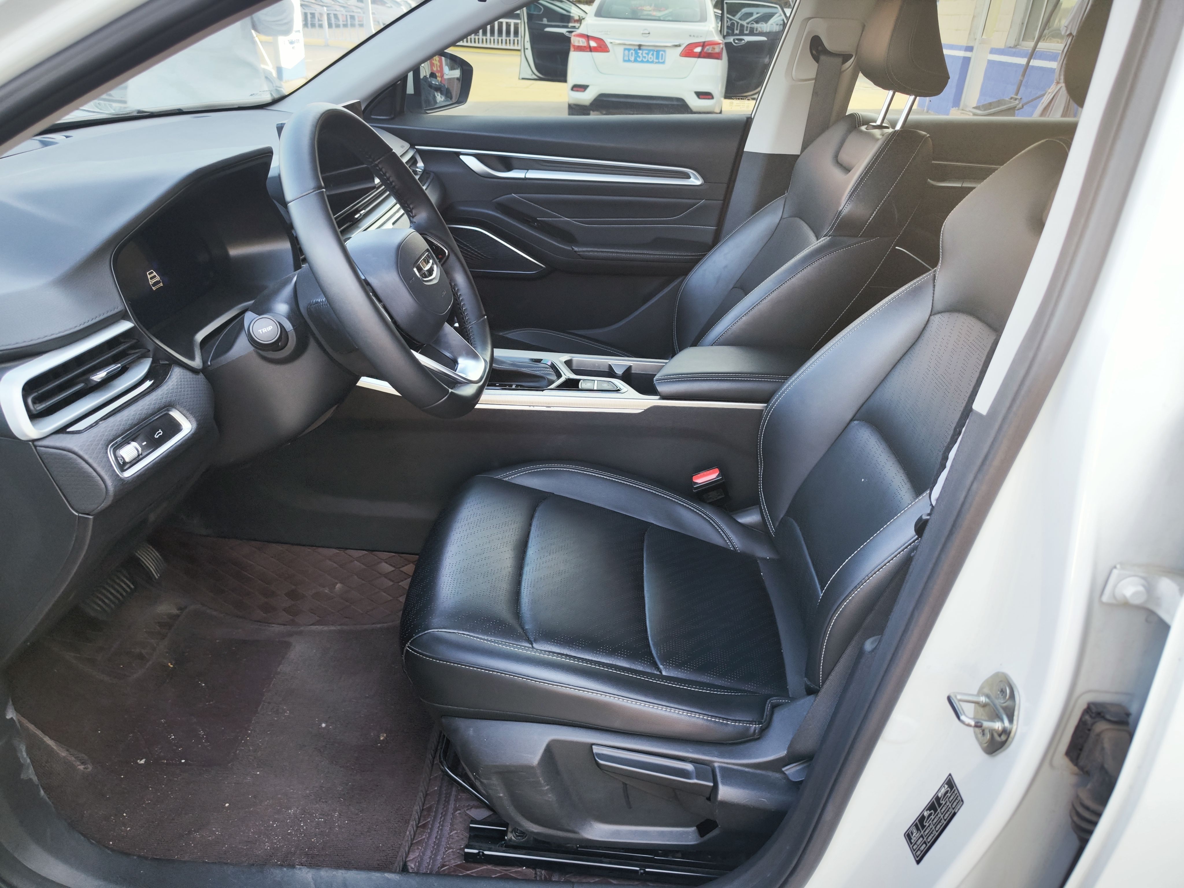 Geely Auto Emgrand 2023 4th Generation Champion Edition 1.5L CVT Luxury Model — снимка 17