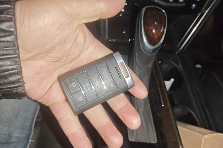 Used Cadillac XTS 2013 28T Leading Model