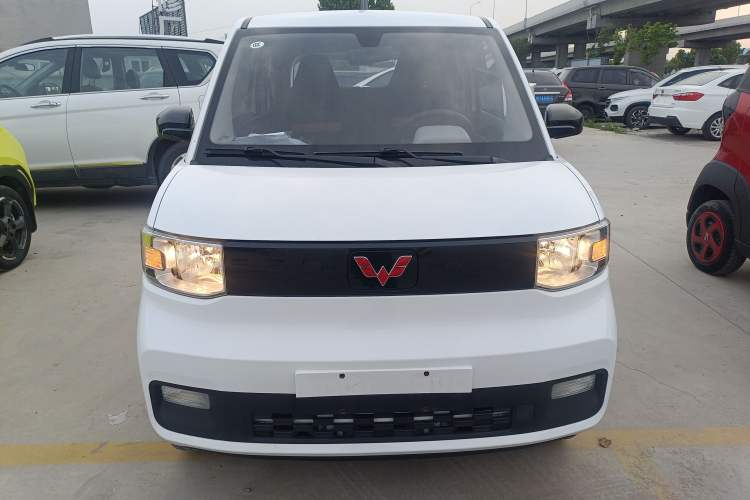 Used Wuling Hongguang MINIEV 2022 Macaron Fashion Model Lithium Iron Phosphate Front