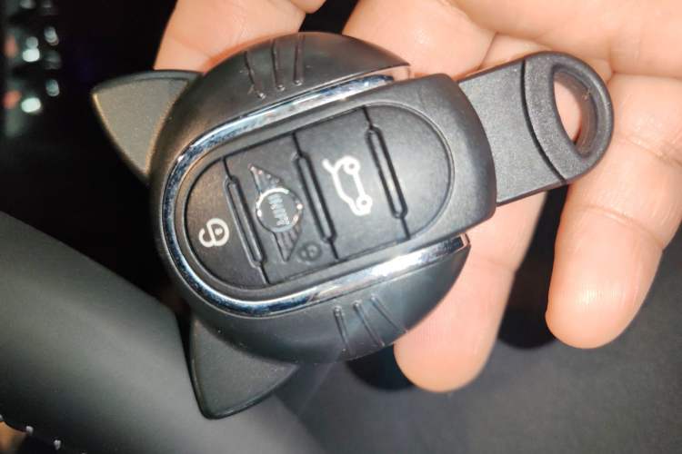 Used MINI 2023 Revised 2.0T COOPER S CABRIO Artist Vehicle Key