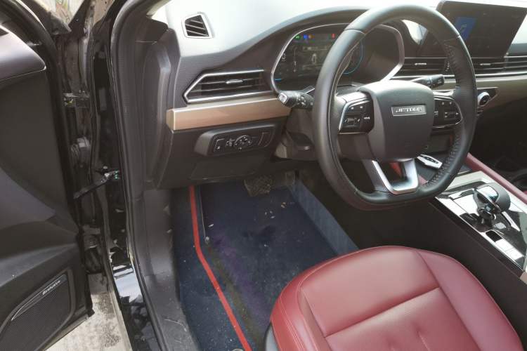 Used JETOUR X70 2024 1.5T DCT Glory PRO 7-Seater
