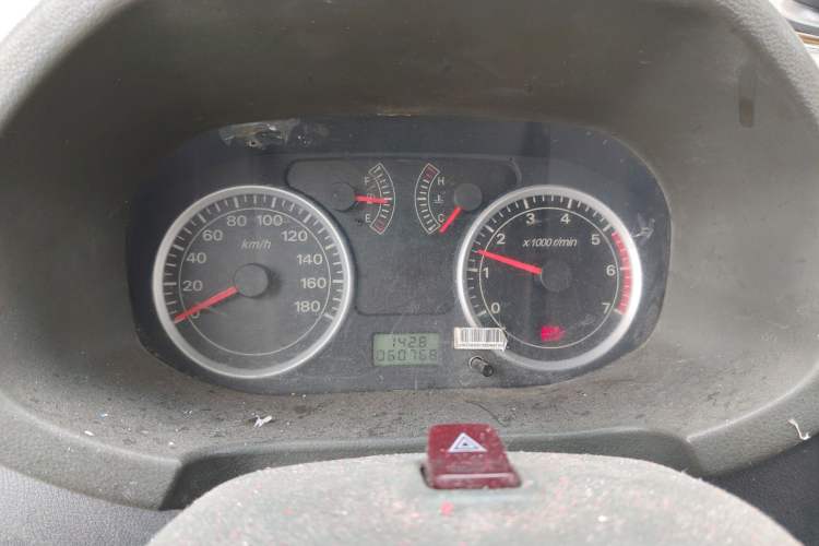 Used Dongfeng Xiaokang K07 2013 1.2L Standard Edition DK12-01