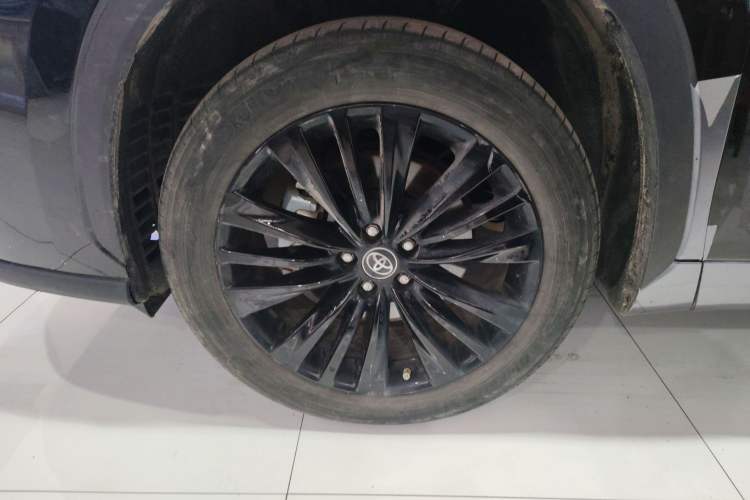 Used Toyota Highlander 2023 2.5L Smart Electric Hybrid Dual-Engine 4x4 Knight Edition 7 Seats
