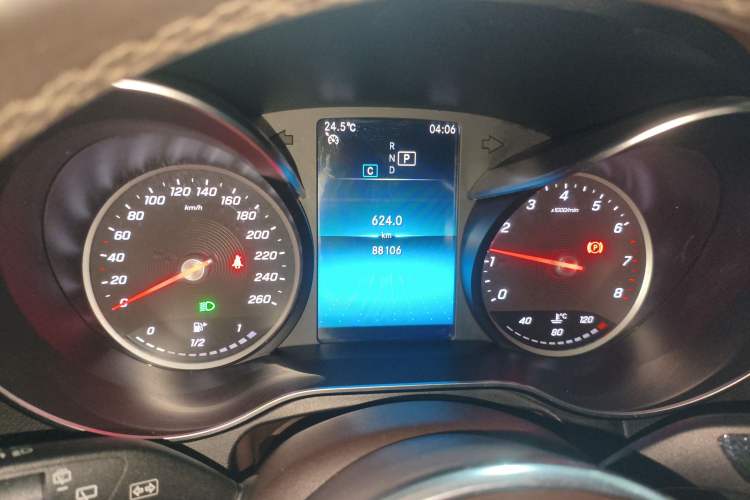 Used Mercedes-Benz GLC 2020 GLC 260 L 4MATIC Dynamic Model