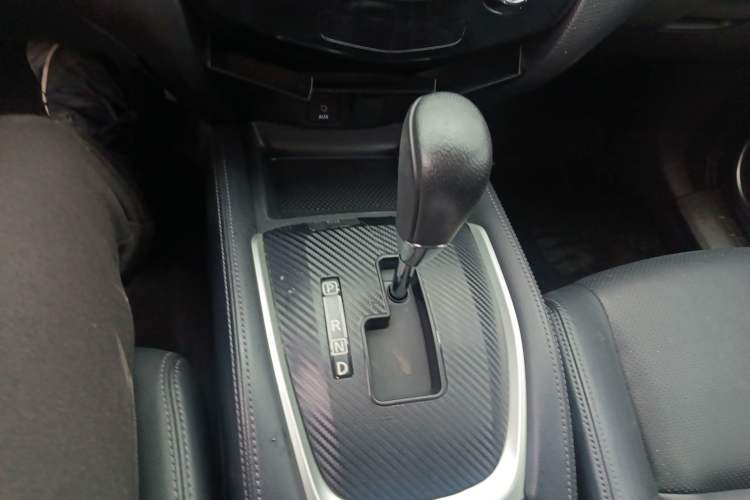 Used Nissan X-Trail 2015 2.0L CVT Comfort MAX Edition 2WD
