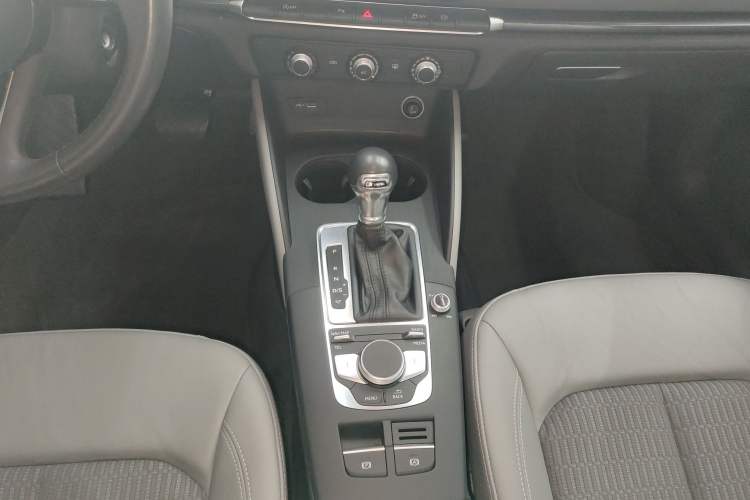 Used Audi A3 2019 Limousine 35 TFSI Fashion Edition China VI Emission Standard