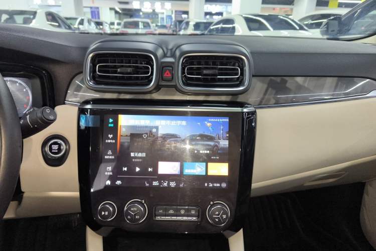 Used Lynk & Co 02 2018 1.5T DCT Two-Wheel Drive Zhaopu Version China V Standard
