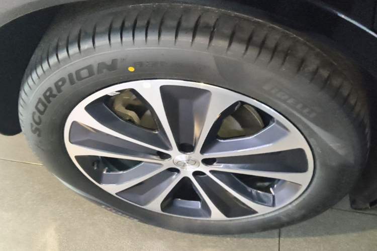 Used Hima Luxeed R7 2026 Model Range-Extending Max