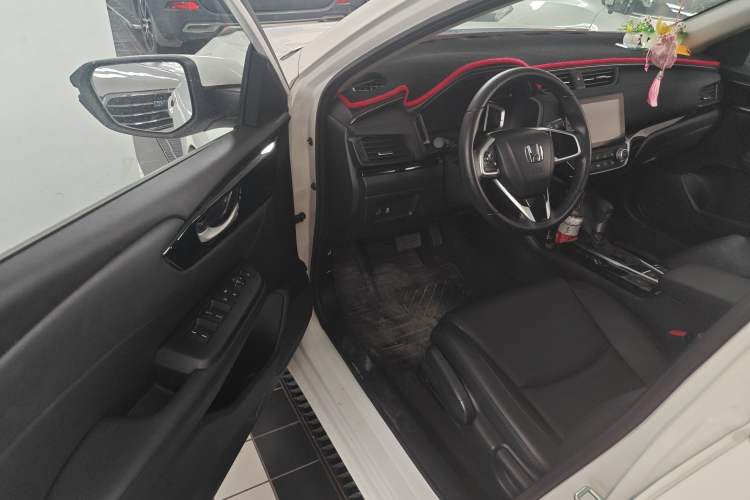 Used Honda Crider 2022 180Turbo CVT Luxury Edition Driver Seat