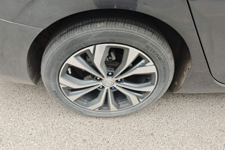 Used CHANGAN Eado 2021 PLUS Blue Whale NE 1.4T GDI DCT Flagship Model Right Rear Wheel Hub