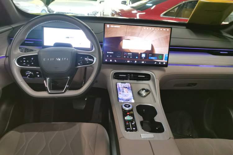 Used Chery Fengyun T8 2025 1.5T 130km Deluxe Version 5 Seats Center Console