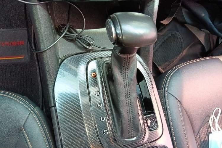 Used GAC Trumpchi GS3 2019 235T Automatic Elite Edition Gear Lever