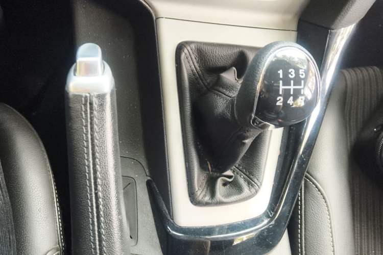 Used Ford Focus 2012 Hatchback 2.0L Manual Luxury Sport Model
