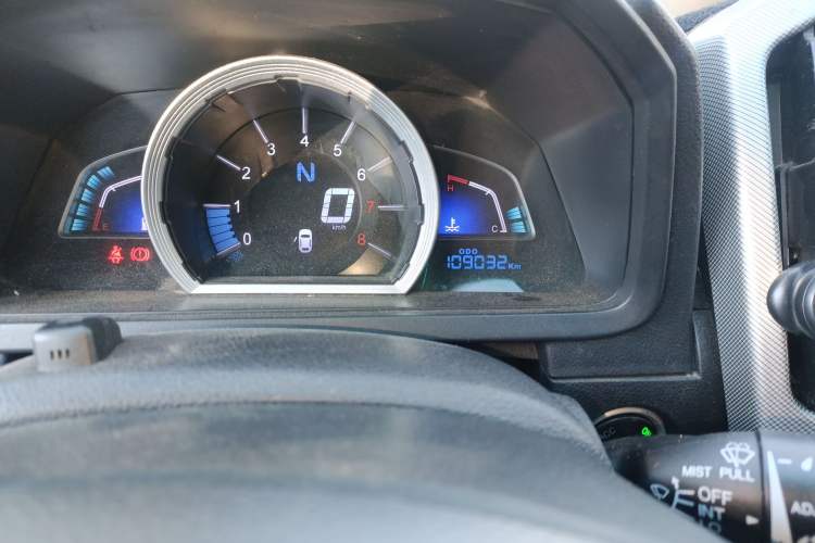 Used Luxgen U6 SUV 2015 1.8T ZhiZun Model