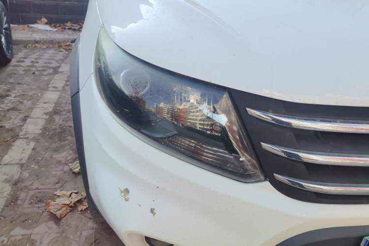 Used FORTHING Joyear X5 2015 1.6L Manual Luxury Model Right Front Headlight